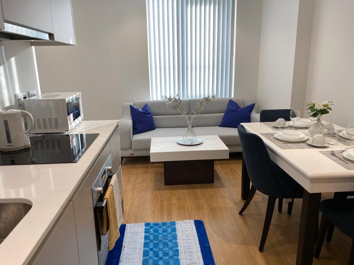 Berks Luxury Serviced Apartments , Free Parking, Free Gym And Free Wifi Bracknell Dış mekan fotoğraf