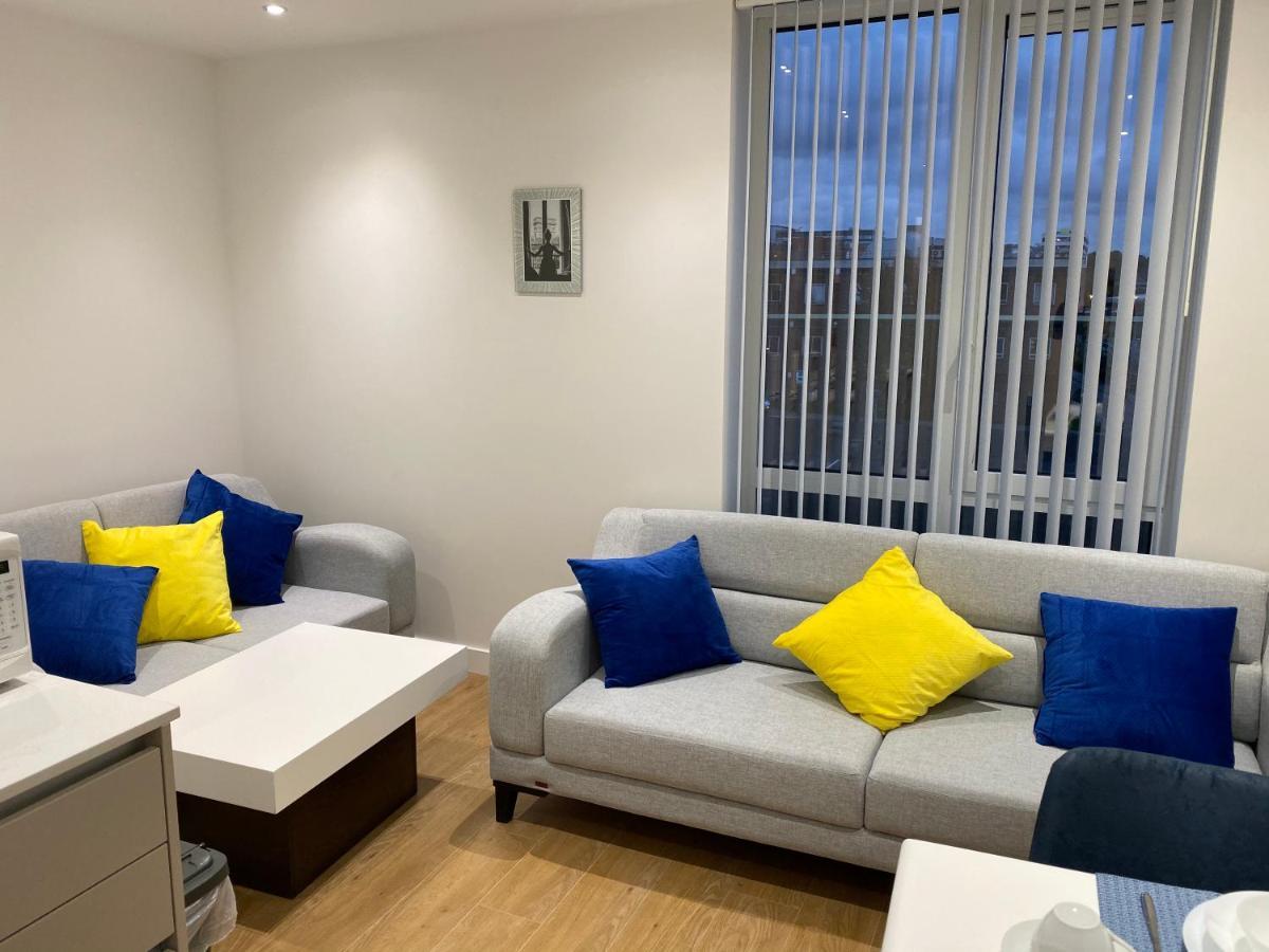 Berks Luxury Serviced Apartments , Free Parking, Free Gym And Free Wifi Bracknell Dış mekan fotoğraf