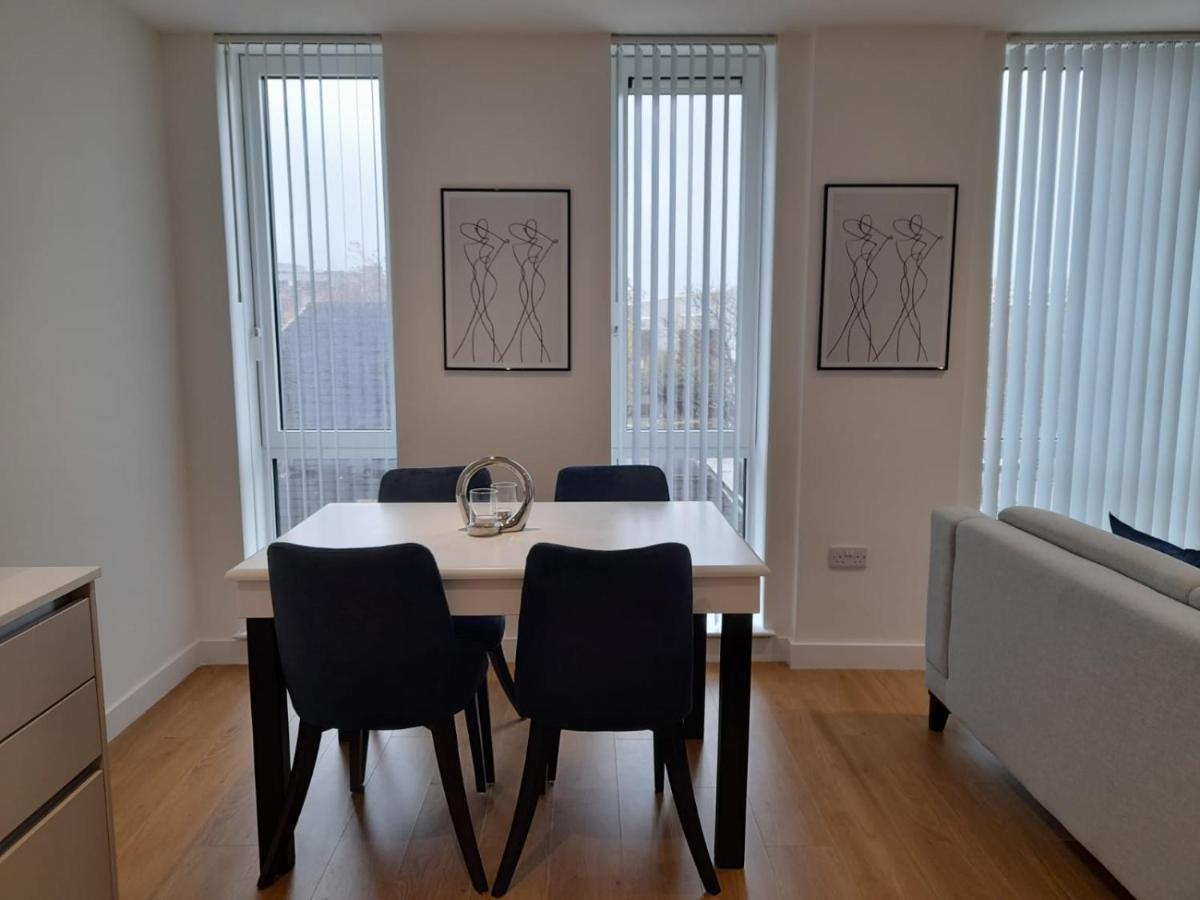 Berks Luxury Serviced Apartments , Free Parking, Free Gym And Free Wifi Bracknell Dış mekan fotoğraf