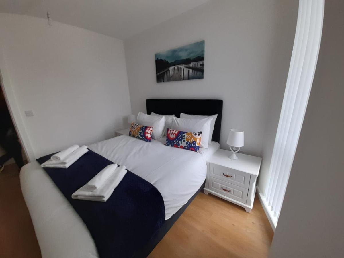 Berks Luxury Serviced Apartments , Free Parking, Free Gym And Free Wifi Bracknell Dış mekan fotoğraf