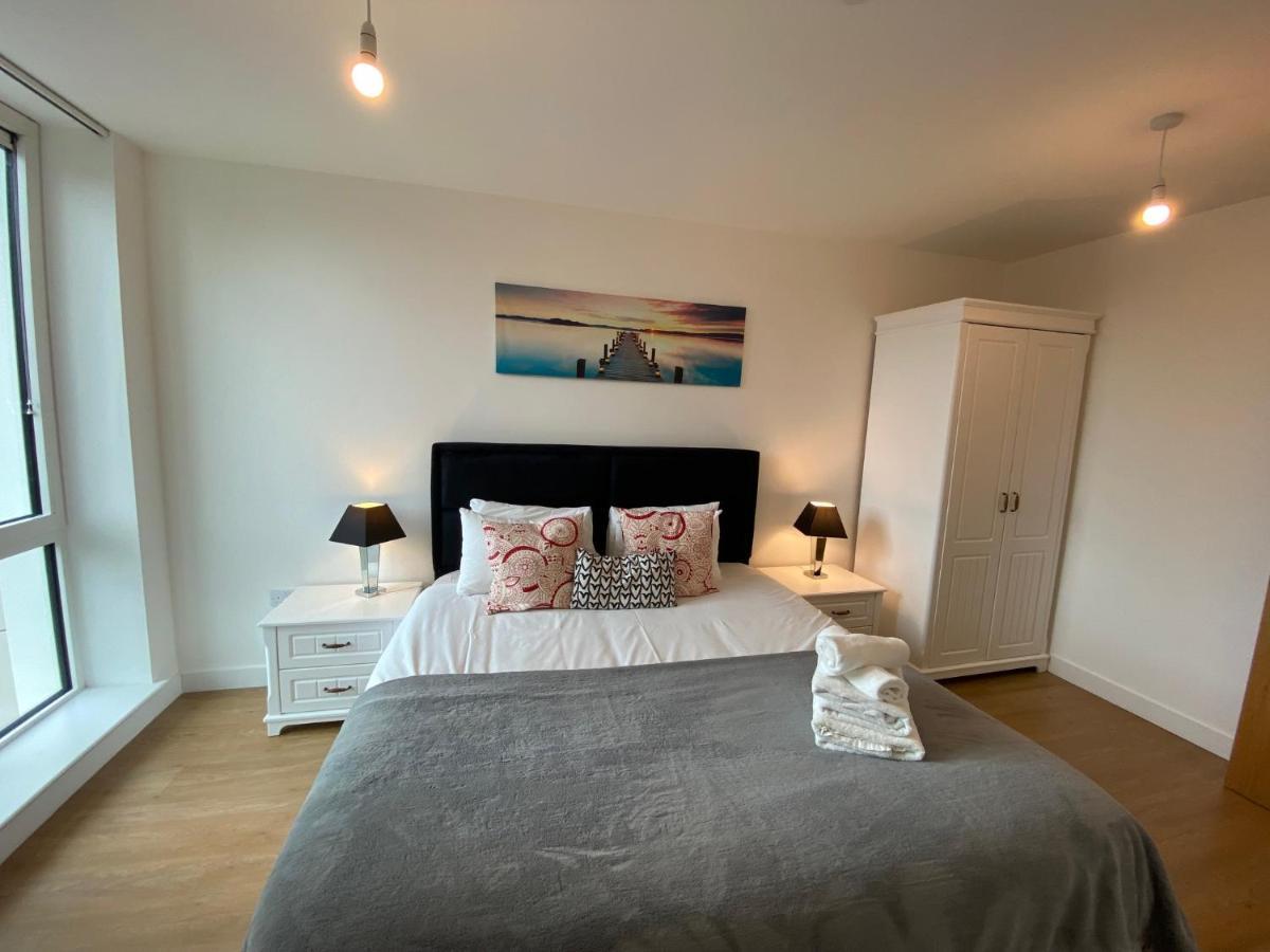 Berks Luxury Serviced Apartments , Free Parking, Free Gym And Free Wifi Bracknell Dış mekan fotoğraf